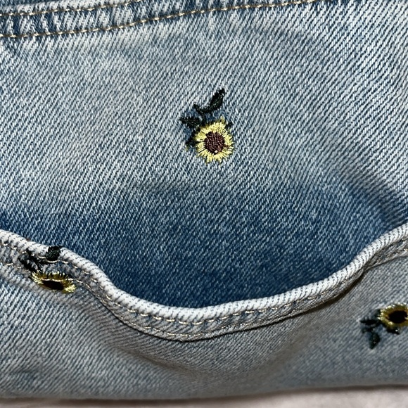 Mom Jean style/ Hi-waist loose mom Jean size 15/32 - Picture 3 of 8